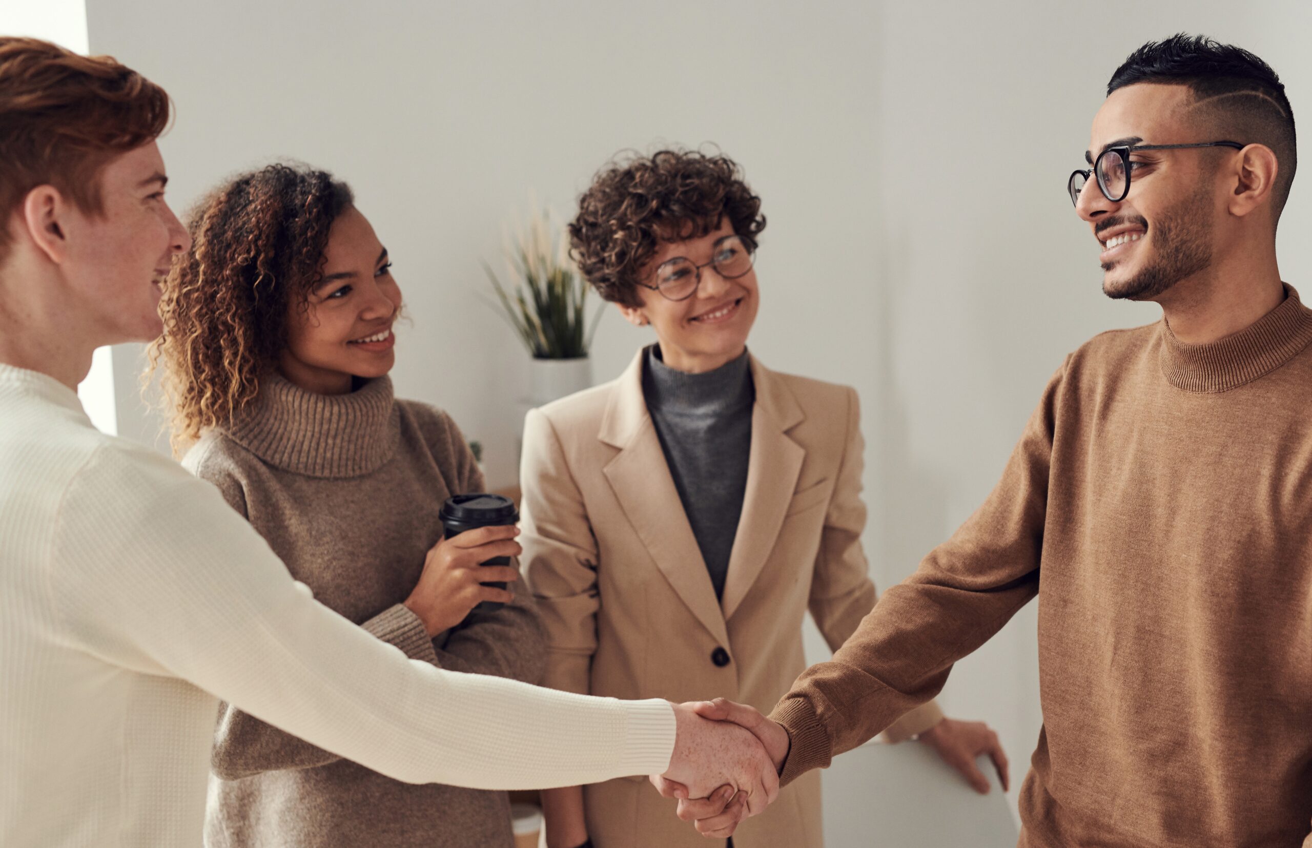 English speaking practice tips with expert tips and effective speaking practice strategies. Start mastering fluent communication today!